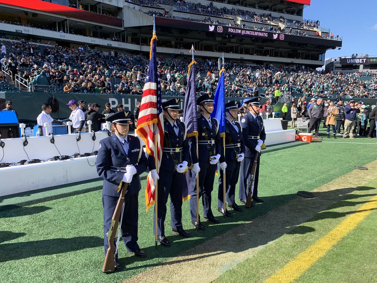 SWMHSbombers's tweet photo. The SWMHS Air Force JROTC presented our nation’s colors during the National Anthem at the Eagles - Bears game today in Philadelphia #swmhs #bombers #jrotc https://t.co/ipRk2FIkoh