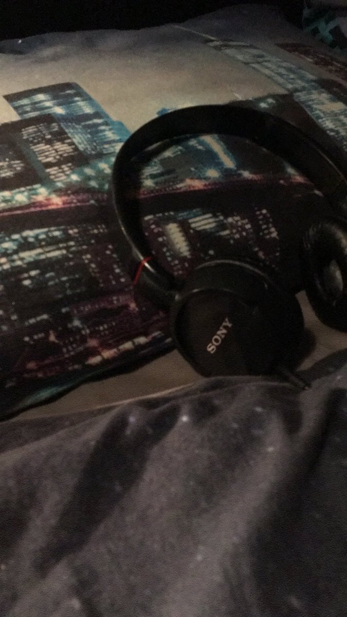 AndrewLaycock6's tweet photo. @SonyHeadphone https://t.co/VFuuCDE4tK