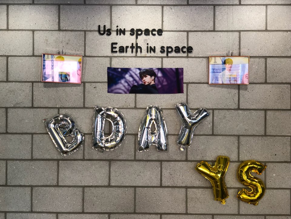 cafeus724's tweet photo. 강프린님 @kangprin02 이 진행하신
#황윤성 님 생일 #컵홀더이벤트 가
마무리 되었습니다.
이벤트 기간동안 #카페어스 를 방문해주신
모든분들께 감사드립니다🙇‍♀️

컵홀더와 특전은 소진시까지 진행됩니다.
카페 휴무일은 곧 업데이트 될 일정표를 참고해주세요.

#CafeUS #대관카페 #이벤트카페 https://t.co/LlJRObHOb8