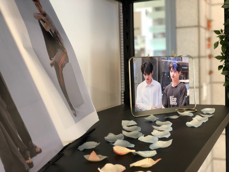cafeus724's tweet photo. 강프린님 @kangprin02 이 진행하신
#황윤성 님 생일 #컵홀더이벤트 가
마무리 되었습니다.
이벤트 기간동안 #카페어스 를 방문해주신
모든분들께 감사드립니다🙇‍♀️

컵홀더와 특전은 소진시까지 진행됩니다.
카페 휴무일은 곧 업데이트 될 일정표를 참고해주세요.

#CafeUS #대관카페 #이벤트카페 https://t.co/LlJRObHOb8