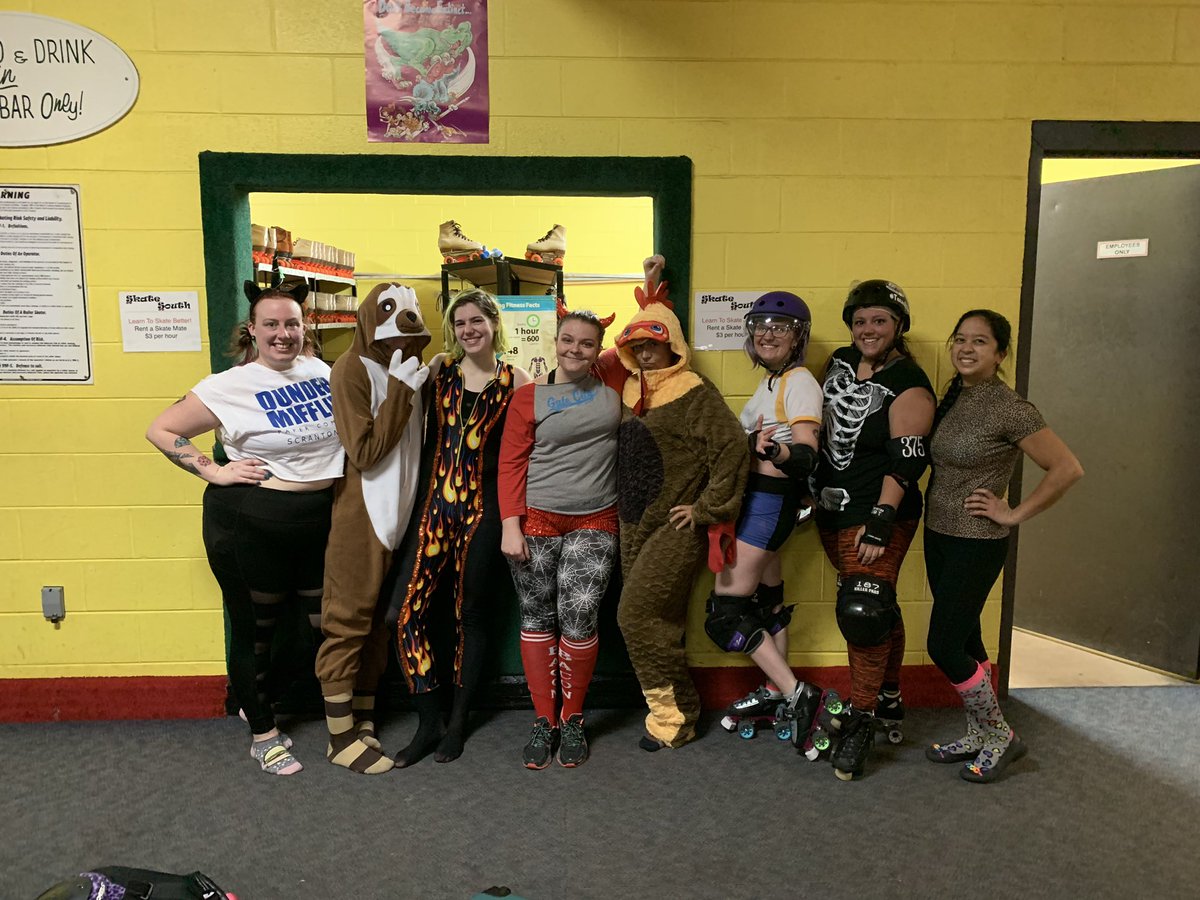 We never want to give up halloween 👻here’s a few folks who dressed out for scrim today 😍💙❤️