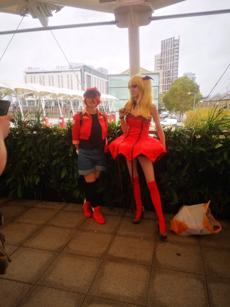 miku_cosplay's tweet photo. Day 2 of London MCM and my Red Blood Cell cosplay 🔴⚪️🔴⚪️ #londoncomiccon #October2019 #Cosplay #anime #cellsatwork #redbloodcell #Saturday https://t.co/crgEBI5cba