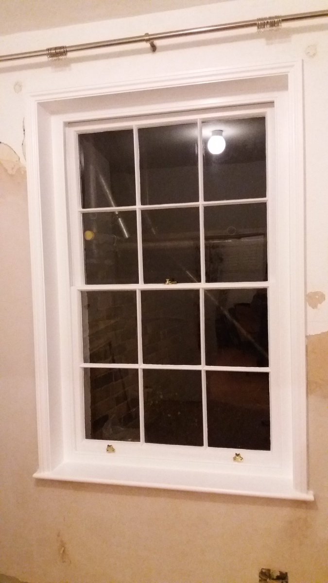 For the past month, I have been renovating some very old sliding sash windows on a listed building in #Taunton.

The windows now look very nice (even if I do say so myself), and are opening and closing smoothly. I've even fitted discreet draught proofing.

#Somerset #SashWindows