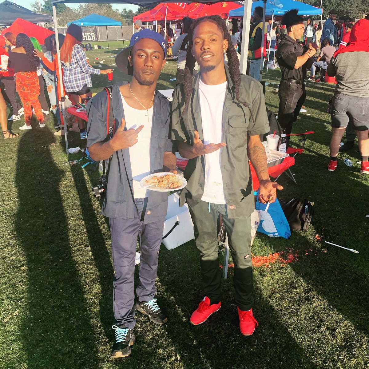 unįmportant tweet media