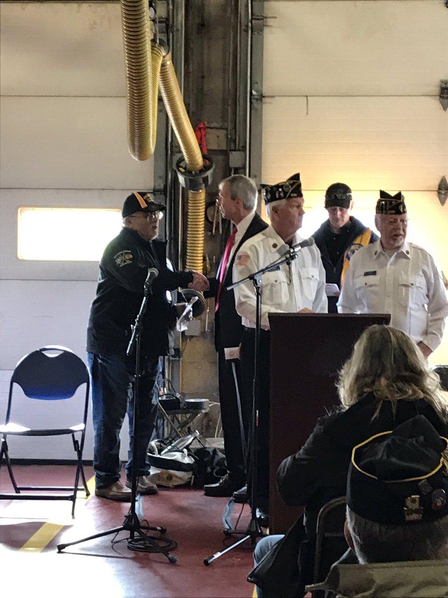 RepLipinski's tweet photo. Grateful for the opportunity to speak today at the Worth Veterans Memorial Service. We must always honor the service of our veterans and their dedication to this country. I’m proud to be a voice for veterans in Congress. #ILO3 https://t.co/H1XHyKU5R9