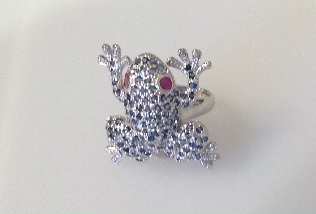 20% off jewelry for the early Christmas shoppers!!