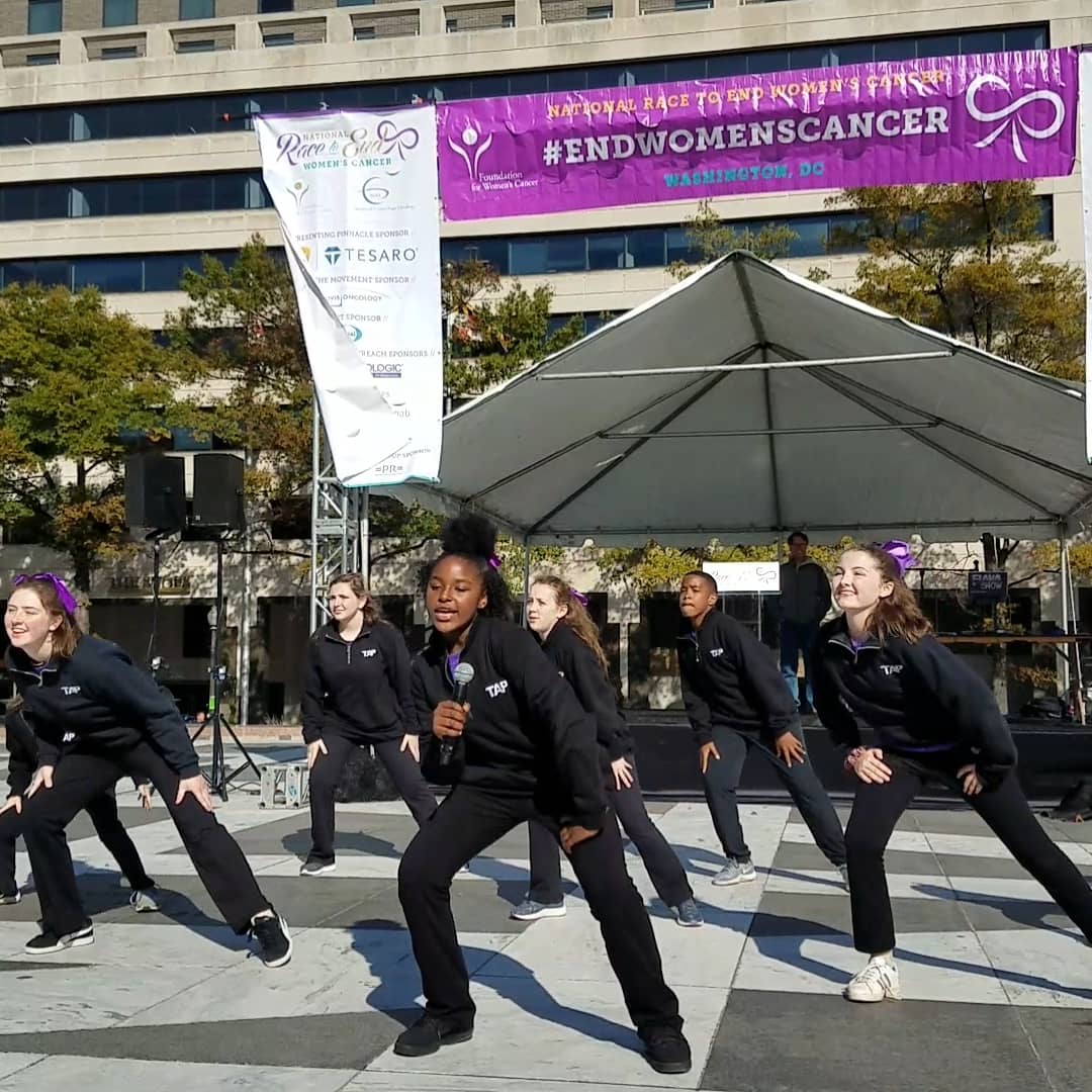MissCourtneyJae's tweet photo. 💜💜💜 Here's a picture of me performing with my TAP @teenangelproj family today @ the National Race to End Womens Cancer! 💜💜💜@foundationforwomenscancer
#endwomenscancer #TAP #courtneyjharris #TAPjr #washingtondc #courtneyj #cancerawareness #courtneyjaeharris #courtneyjae https://t.co/85QppJYfs7