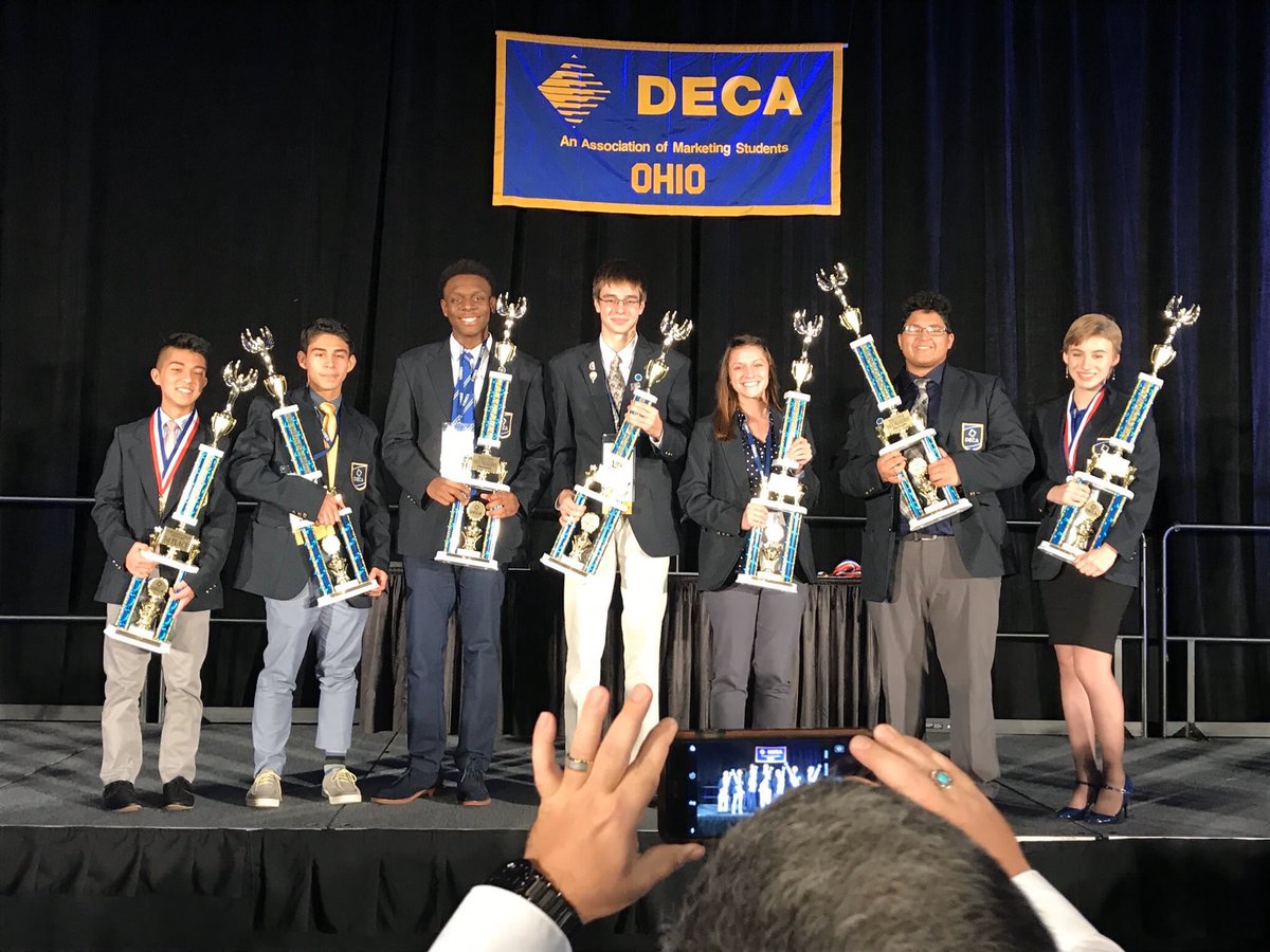 ohdeca_vp's tweet photo. Just to highlight some of my own DECA accomplishments for Day 3 of #DECAMonth:
2x 🥇 at Districts
1x 🥈at Districts
2018-19 State Officer 🙌🏼
2x State Qualifier 🏅
1st Place at 2019 CDC 🏆 https://t.co/HeS5JZy4sy