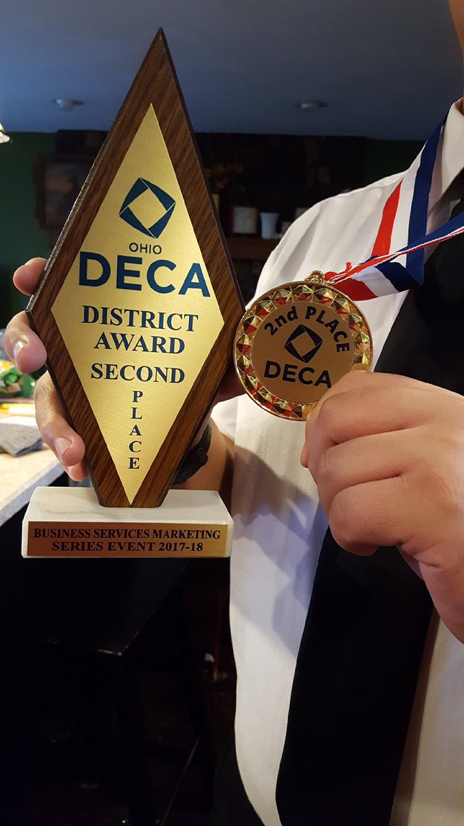 ohdeca_vp's tweet photo. Just to highlight some of my own DECA accomplishments for Day 3 of #DECAMonth:
2x 🥇 at Districts
1x 🥈at Districts
2018-19 State Officer 🙌🏼
2x State Qualifier 🏅
1st Place at 2019 CDC 🏆 https://t.co/HeS5JZy4sy