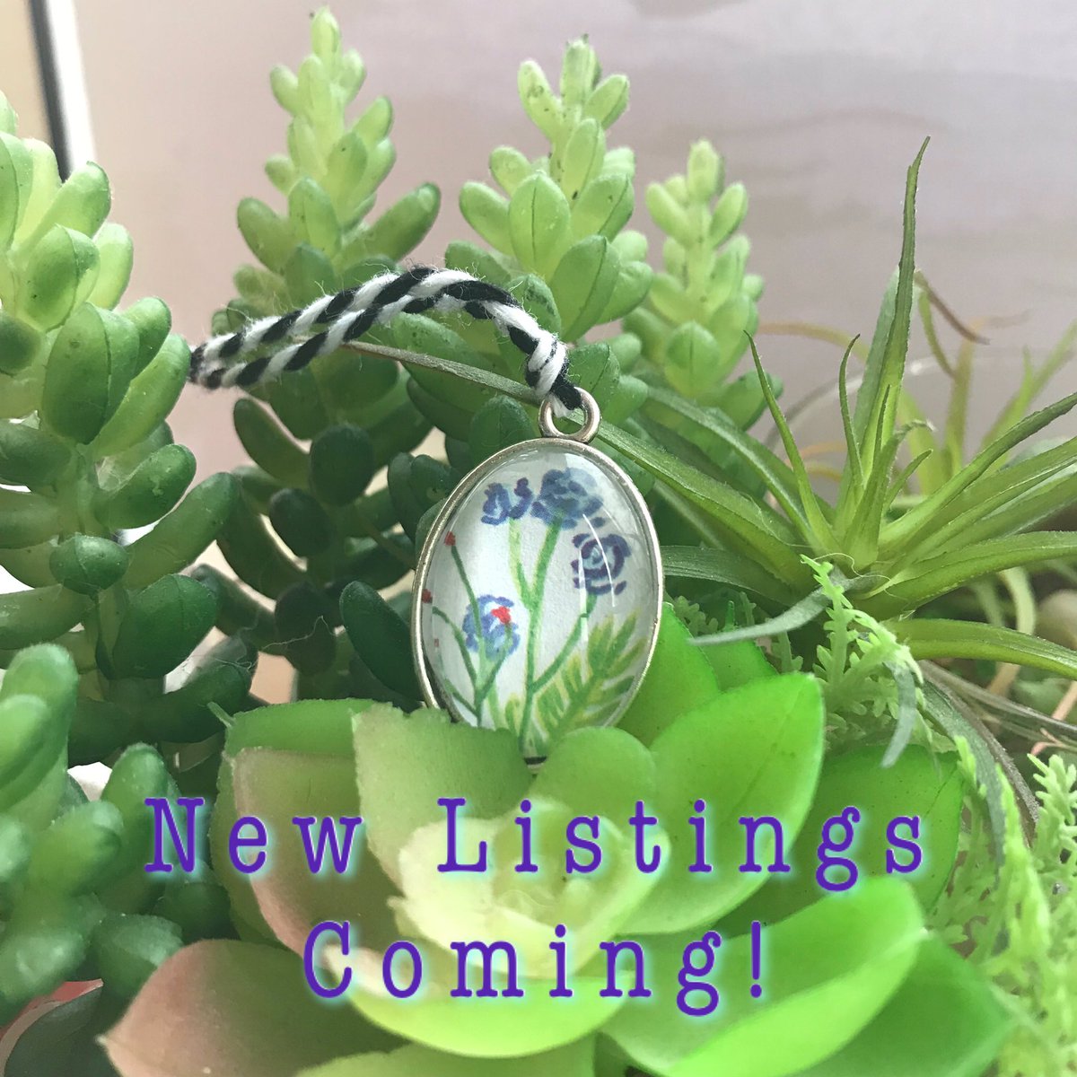 New listings going up today! Keep your eyes open!!!!! 
etsy.com/shop/UniquelyC…
#UniquelyCuriousFinds #NewListings #Etsy