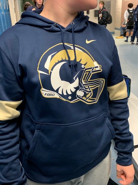 BSNSPORTS_PHL's tweet image. This guy knows how to Rep his school #Football #Nike #Authentics #NavyVegas
