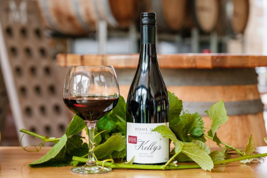 The Real Review (@therealrvw) on Twitter photo #WineNews <a href="/HuonHooke/">Huon Hooke</a> - The Australian & New Zealand Boutique Wine Show results announced at a gala dinner in Sydney on October 24 were both surprising and unsurprising. Cc <a href="/MrRossEAnderson/">Ross Anderson</a> <a href="/homehillwines/">Home Hill Winery</a> <a href="/PikeAndJoyce/">Pike & Joyce</a> <a href="/SittellaWinery/">Sittella Winery</a> @HeydonEstate buff.ly/34uY3RZ #WineNews <a href="/HuonHooke/">Huon Hooke</a> - The Australian & New Zealand Boutique Wine Show results announced at a gala dinner in Sydney on October 24 were both surprising and unsurprising. Cc <a href="/MrRossEAnderson/">Ross Anderson</a> <a href="/homehillwines/">Home Hill Winery</a> <a href="/PikeAndJoyce/">Pike & Joyce</a> <a href="/SittellaWinery/">Sittella Winery</a> @HeydonEstate buff.ly/34uY3RZ