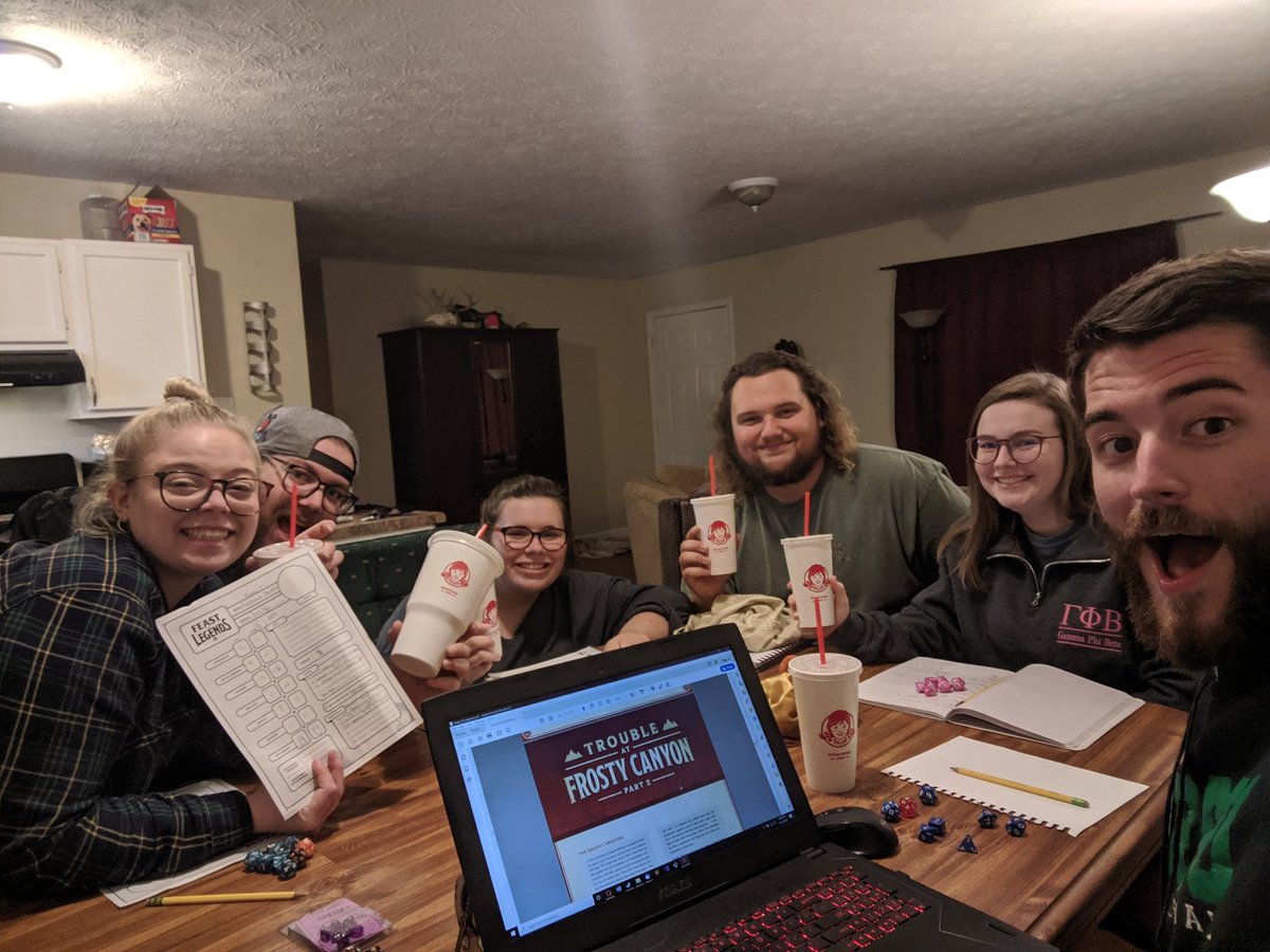 Tdoe321's tweet photo. @Wendys #FeastOfLegends
Getting ready to yeet some clowns in session 2. Feast of Legends, S'awesome https://t.co/p2wK4BZFm9