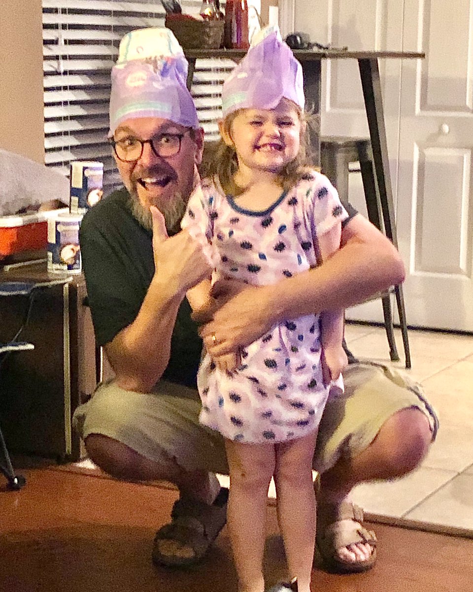 ViPhan's tweet photo. “We’re wearing hats!” @sl1pg8r #HuggiesPullUps #goddaughter #toddlerlife https://t.co/UeyVysYxmN