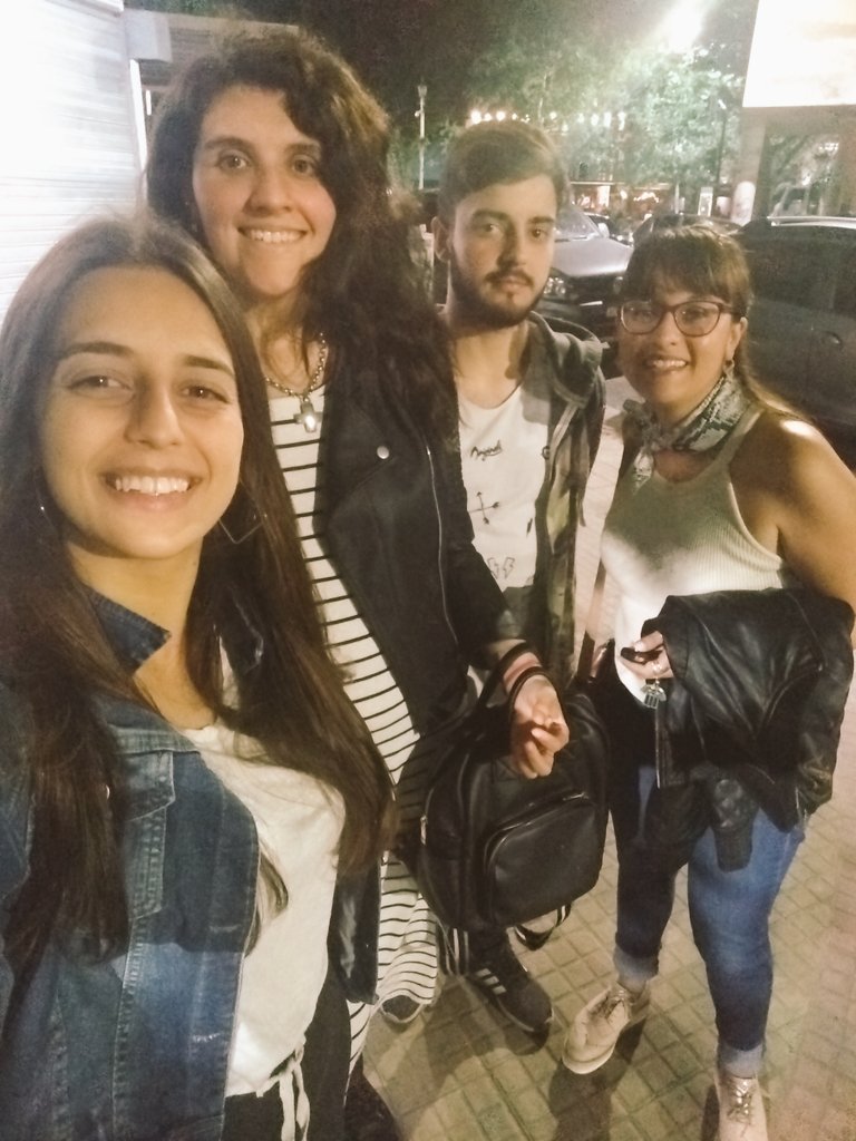 Salida de Primos! Los quiero tanto tanto 🧡💛💚❤️  <a href="/facundo_goette/">Facundo Goette</a> <a href="/MacarenaGoette/">Maca Goette</a> <a href="/ChechuLagos/">Cecilia Lagos</a>