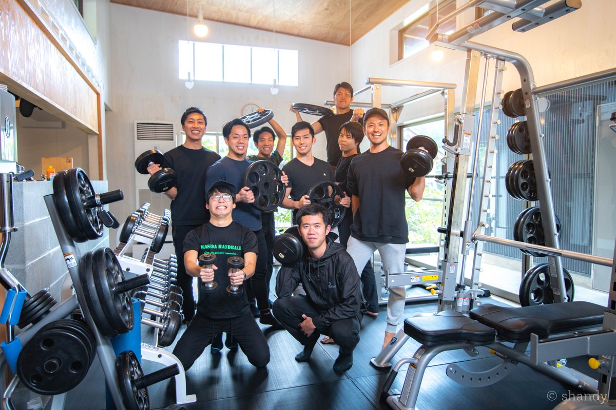 Shandy_Life's tweet photo. 定額住み放題サービス「HafH」代表の率いるアドレスホッパー軍団合宿！

フリーランスだったりTABIPPOだったりアフェリエイターだったり、色んな人が色んな生き方をしていてこれからの世の中の楽しさを感じた気がした。

ジム併設のコワーキングスペース「五番地」さん、お世話になりました！ #TABiFit https://t.co/Wo0yFFCBVs