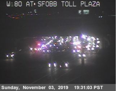 KCBSAMFMTraffic's tweet image. #BayBridge: Motorcycle accident is on WB-80 approaching the Toll Plaza underneath the 880 Flyover/ W #Grand Ave on-ramp. The middle #FastTrak lanes are blocked. Emergency crews are on the scene. Traffic is backed up into the #MacArthurMaze. #Oakland #KCBSTraffic