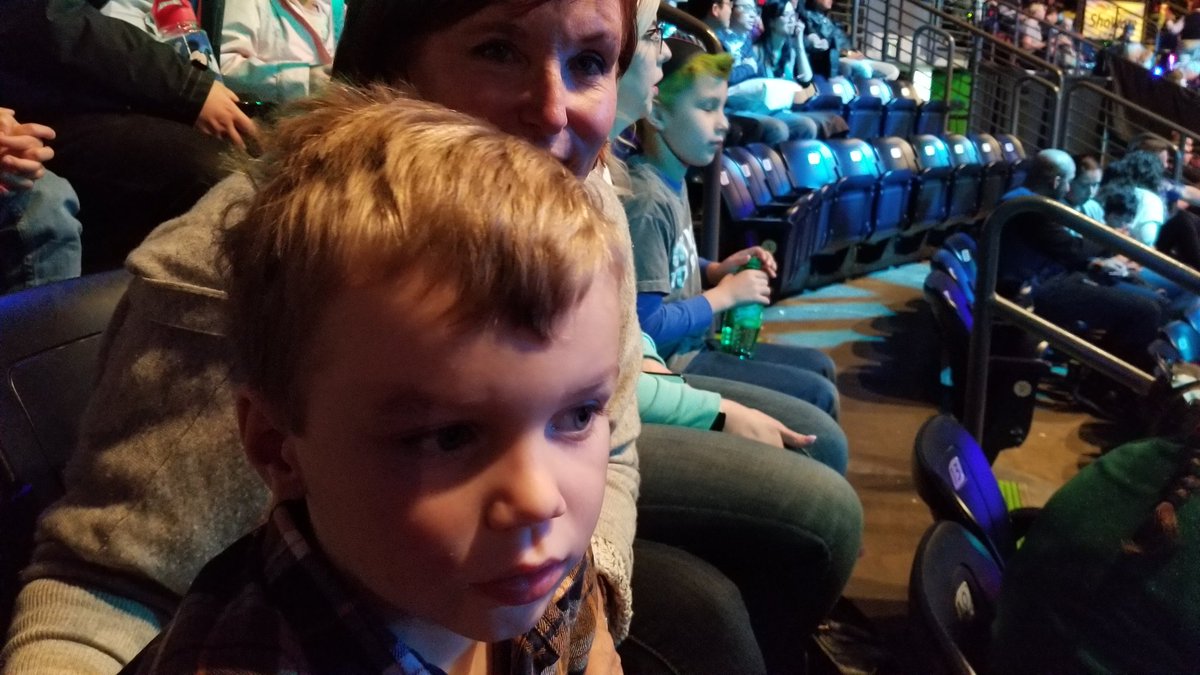 #DisneyOnIce