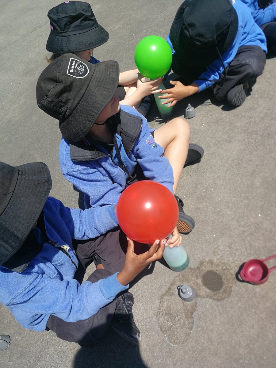emma_frances12's tweet photo. So much exciting learning going on in hub 2 today! @StonefieldsSch
#mondaymadness #sfsbringingourbesttogether #sfsbreakingground https://t.co/czhE8T4H05