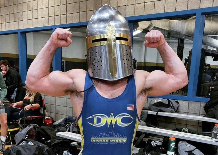 NCAAWrestling's tweet image. Part wrestler, part warrior⚔️

Kent State's Jake Ferri shows off his Clarion Open "trophy" after winning the 125-pound bracket. 📸: @KentStWrestling