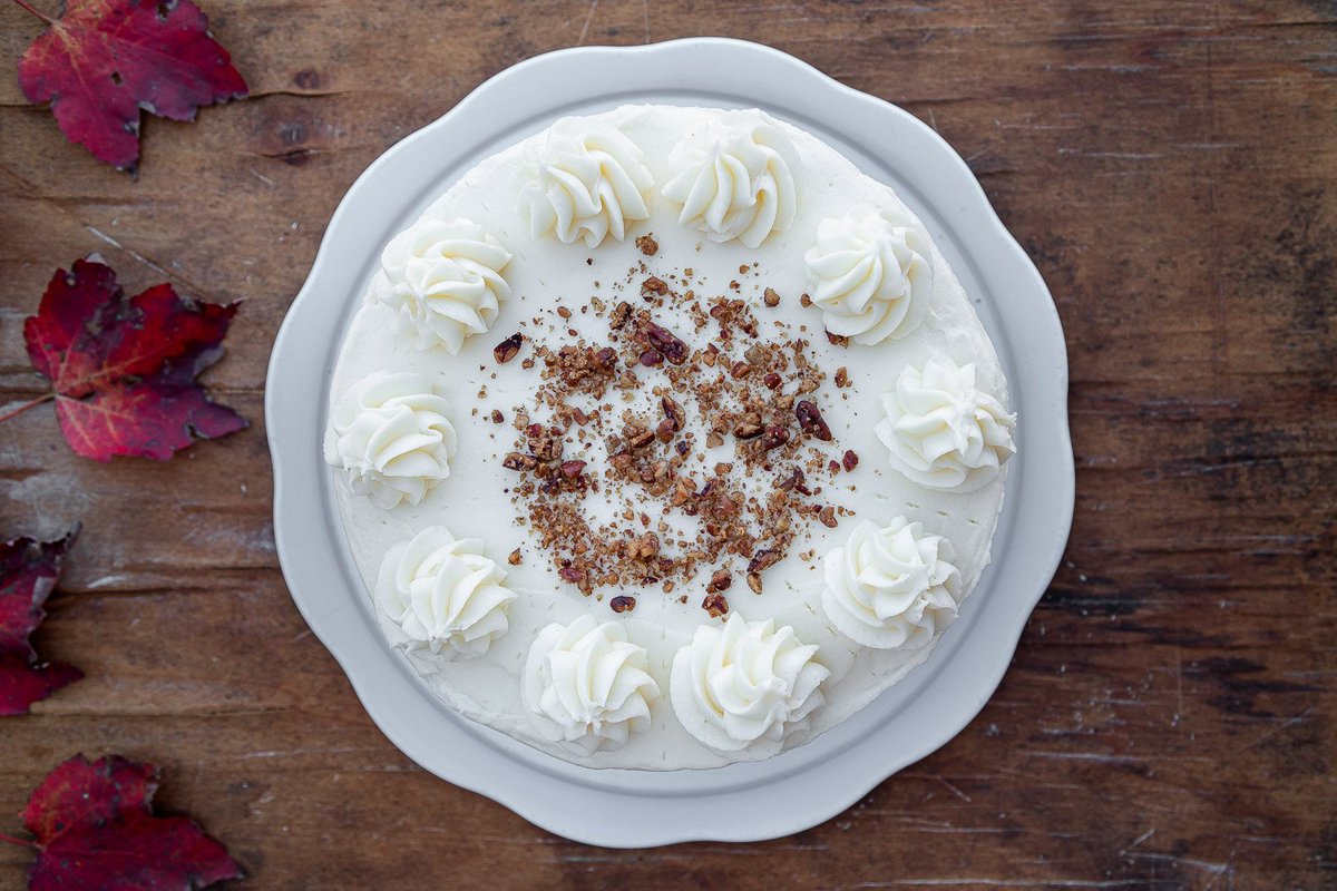 Handmade Holiday Pies and Cakes. Order online or in person until November 21st. #HappyHolidays 
thebeehivecafe.com/handmade-holid…