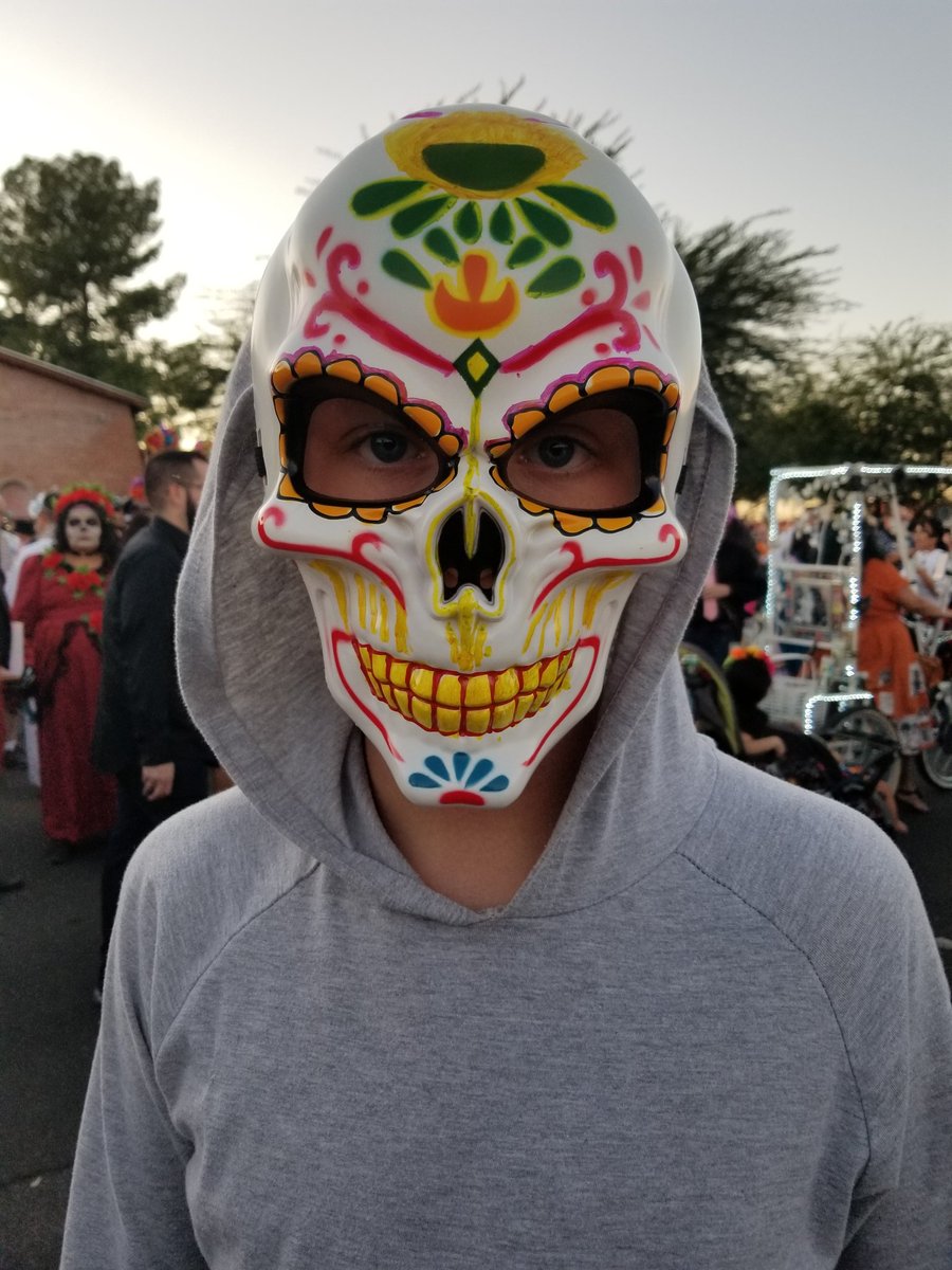 For some, a mask is easier than facepainting. Check out this one! 
#allsoulstucson #UAJ506