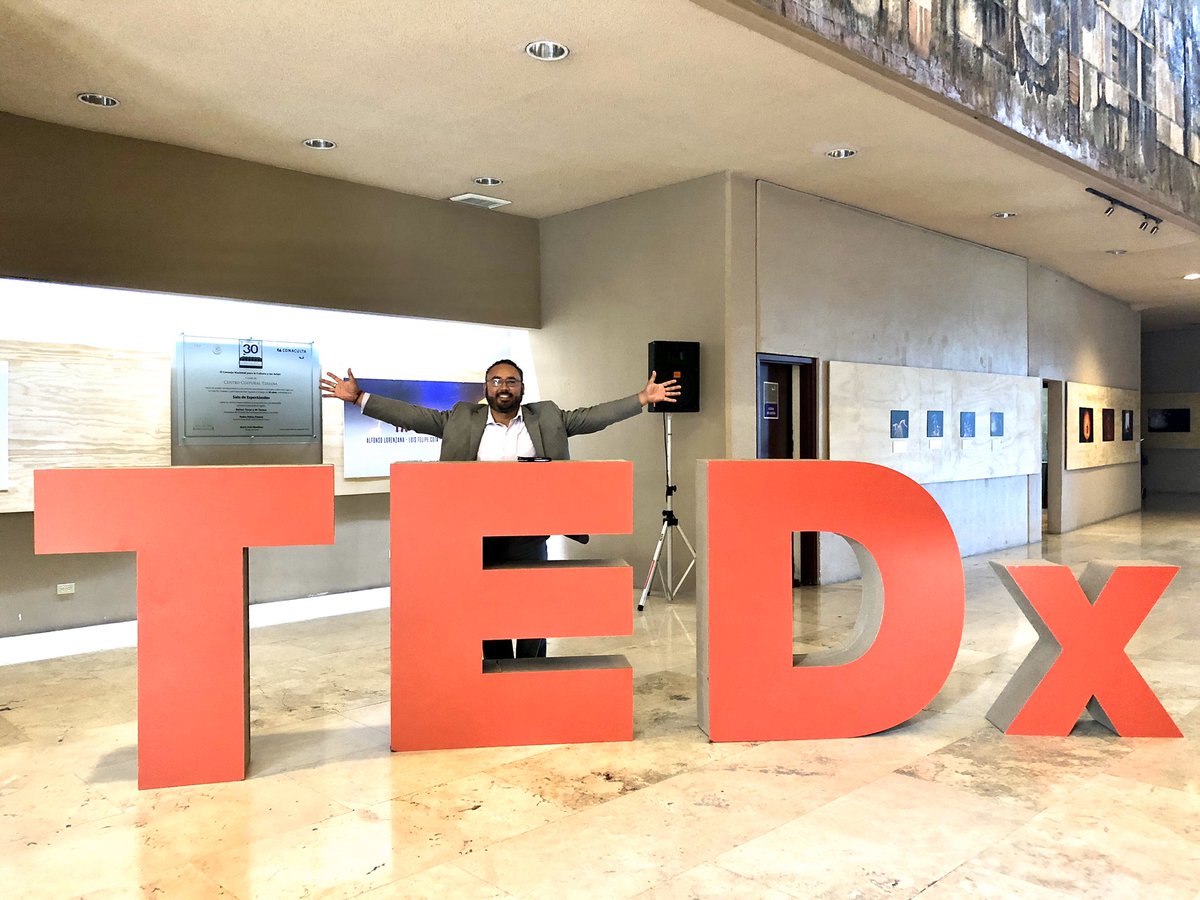 enriquechiu's tweet photo. Ya listo!!! Nervioso, emocionado, encantado por estar en @tedxtijuana @ted #tedxtijuana #ted #tedtalks 2pm @cecut_mx https://t.co/CWBP7XizXp