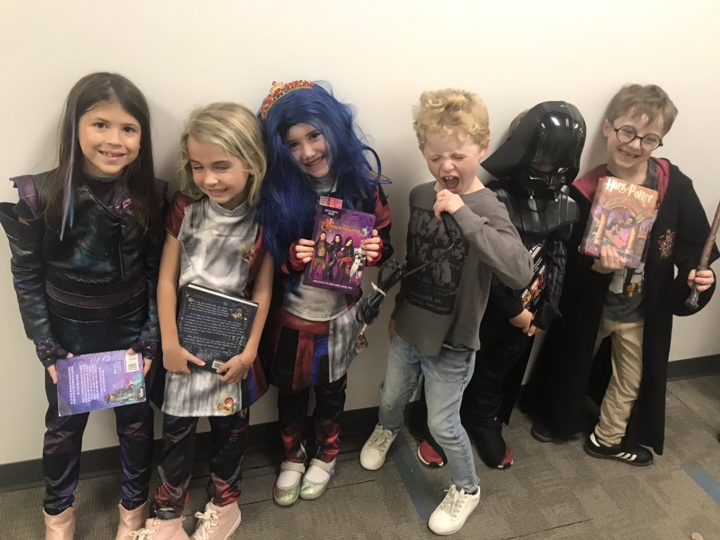 huffstet1's tweet photo. Book Character Day fun@plplowerschool https://t.co/10fXW5fXOW