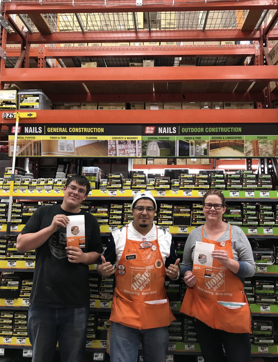 miranda_mike91's tweet photo. Recognizing these rockstars! Silver Badge for DS @buccenzia &amp; Bronze for Adam! Keep up the great work team! #bestofthebest @Ana_A_Duran @shane_home @tori_bronson @0537_OASM_luke @DonGraham16 https://t.co/WBIZOoAdej