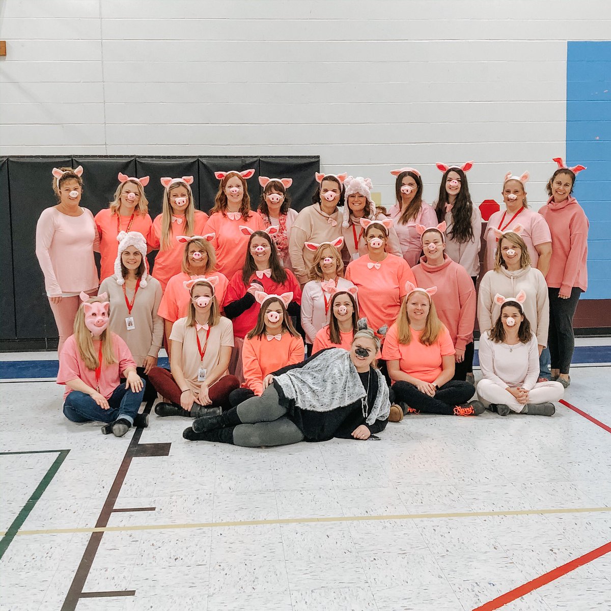 <a href="/PCSD_LN/">Lannoye Elementary</a> Happy Halloween!!🐷🐺#RaiderStrong