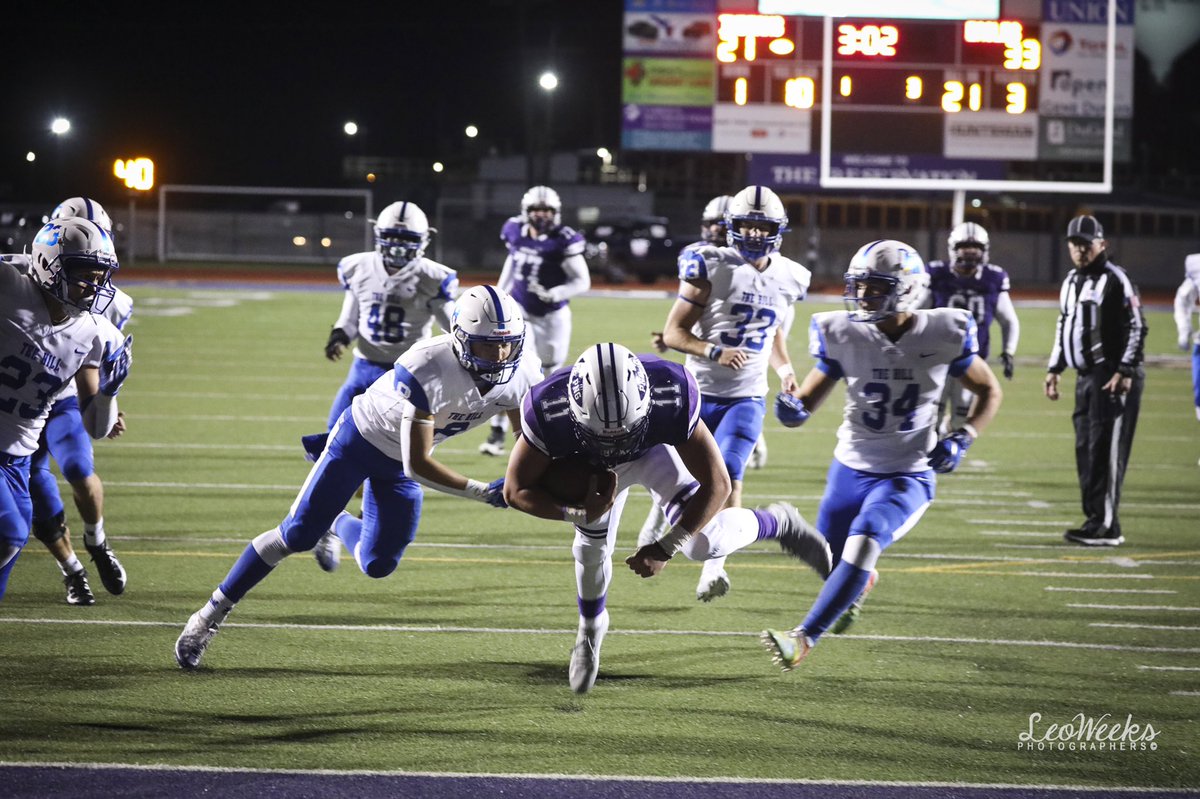 leoweeks_photo's tweet photo. 💜🏈 PNG vs Barbers Hill is online. 
https://t.co/fSPxIncRgi

#pnghs #pngproud #fridaynightlights #pngindians #pngfootball #leoweeks #leoweeksphotographers #barbershill #barbershilleagles https://t.co/KfUfqCLITz