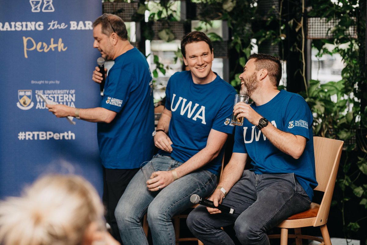 PAHL_Group_UWA's tweet photo. Huge thanks @UWAresearch for the chance to #raisethebar with “PAHLs in the pub” on Tuesday night. Loads of fun getting to talk Mummy Buddies, MAN v FAT, &amp; plenty of nonsense in between

Superb pics of Dimmers beer in hand while talking all things ‘healthy’ living 🍺😀#rtbperth19 https://t.co/ppvflkoA2r