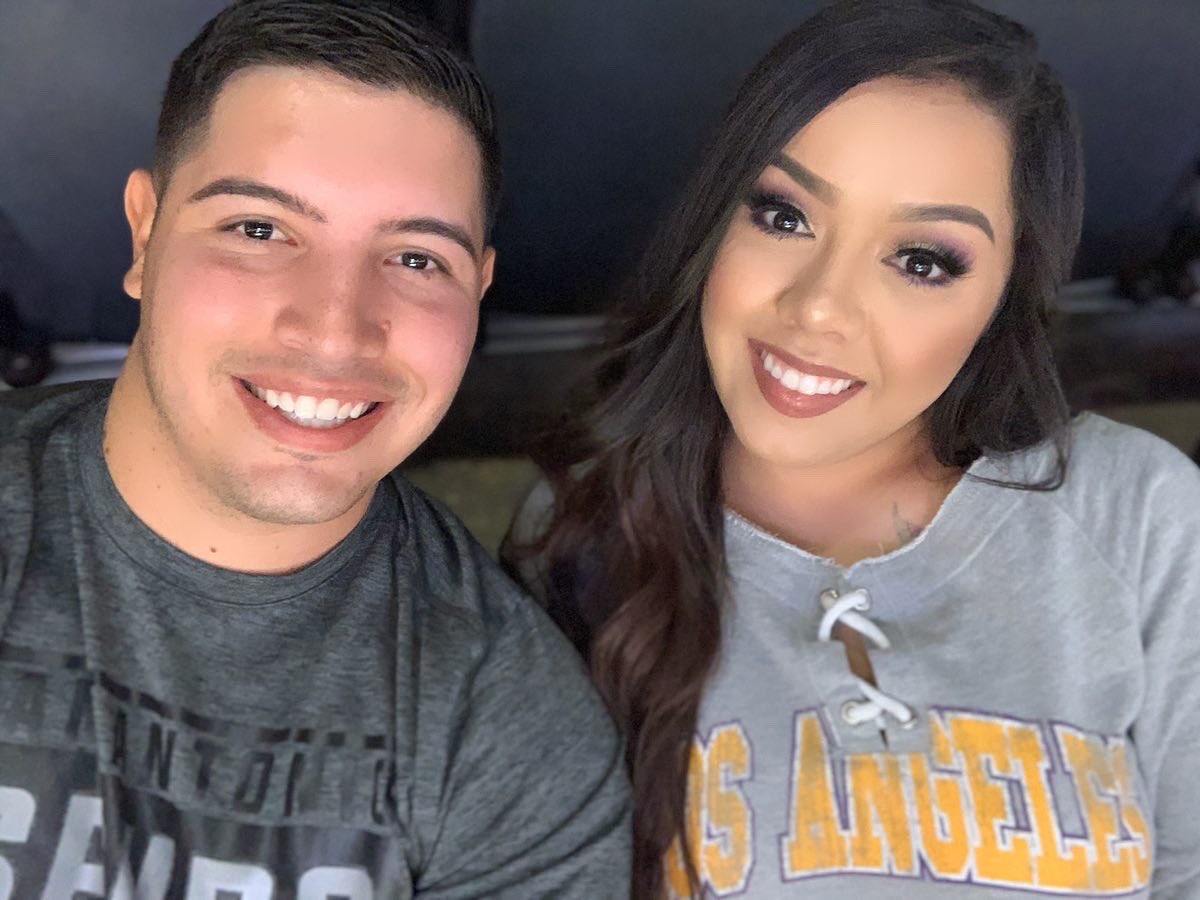 __xoxolynnae's tweet photo. SPURS vs. LAKERS 👊🏼 #RivalTeams #ButWeLoveEachOther #GoLakersGo 😎💜💛 https://t.co/56LuBV0PzT