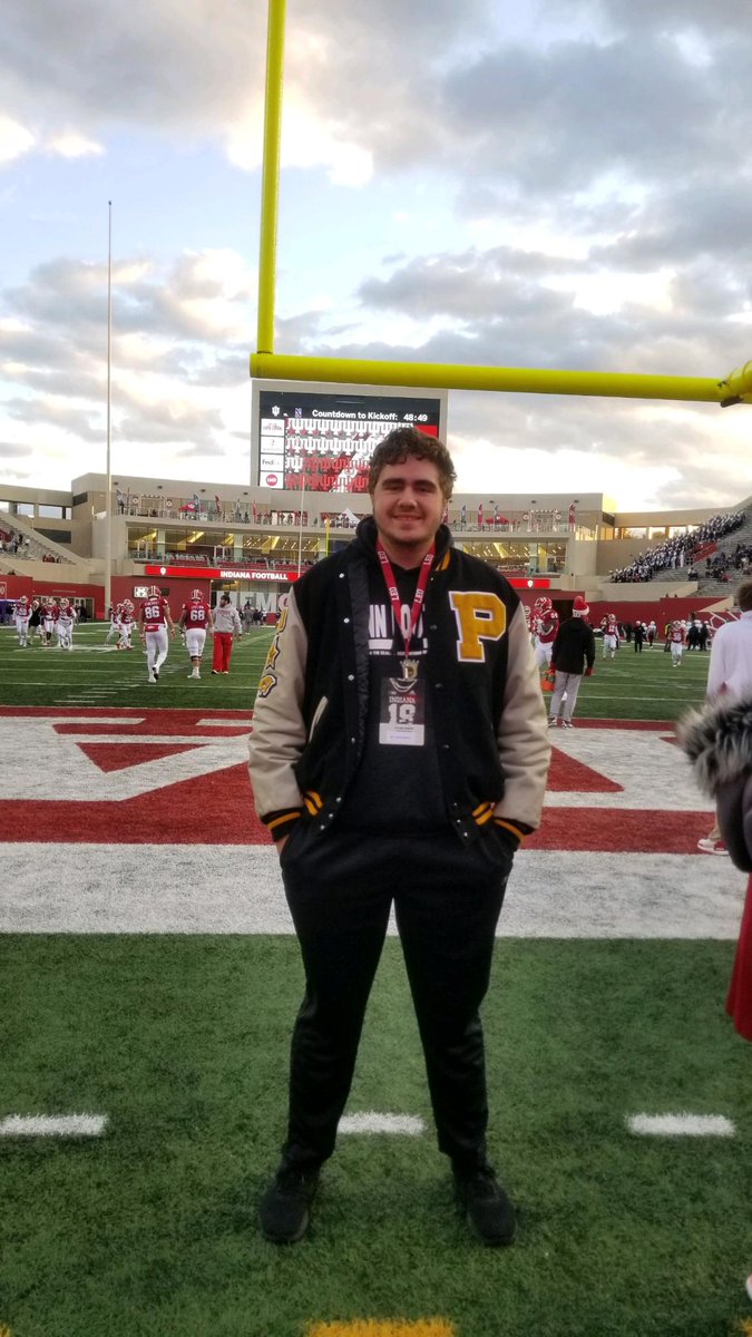tgraff64's tweet photo. Had a great visit yesterday! Thanks to @IndianaTough for the invite. Also thanks to @WilsonDwike for showing me around. @Lee_Wilbanks @OLCoachHiller @CoachAllenIU https://t.co/FVXiWt2Pua