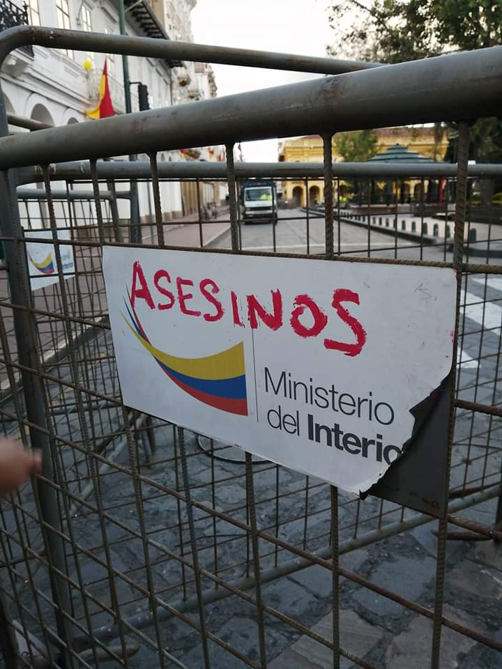 Importante recado de la juventud cuencana que vale la pena mostrar al mundo.
No se trata de la ciudad a la que vayan, se trata del rechazo popular a nivel nacional.
Es un gobierno sin poder ni legitimidad, es demasiado evidente.
#Cuenca
#LasVallasdel3deNoviembre