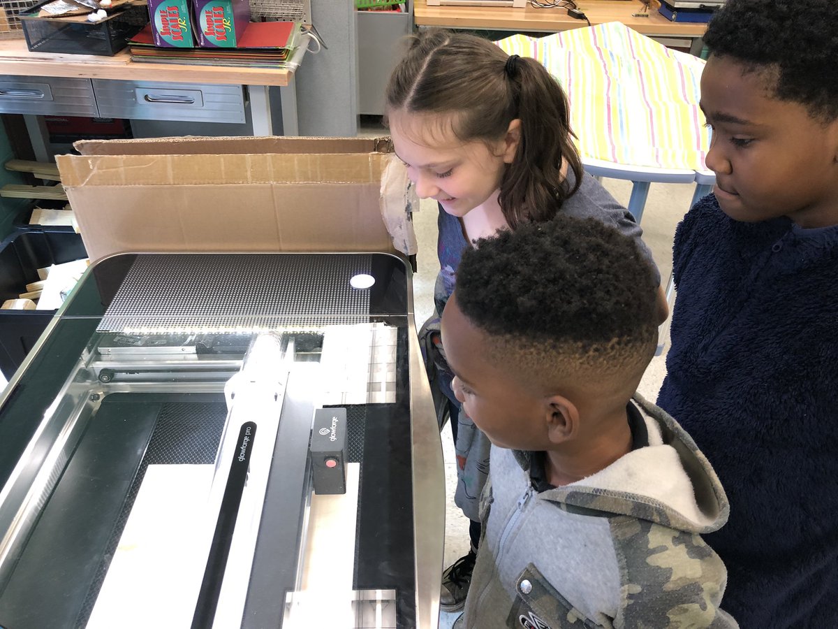 Christi00048821's tweet photo. HEJ 4th graders had the time and space to communicate and collaborate together in our makerspace to create weather stations.  They are going to put them outside to collect data in their weather journals. #hopewellmagic https://t.co/jwVl1xS0Kz