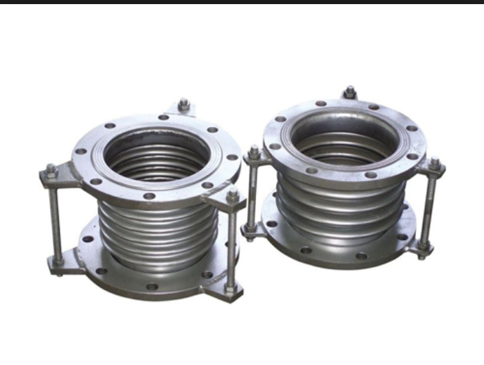 Bellows expansion joint is a kind of expansion joint made of metal bellows. It can expand and contract along the axis direction of the pipeline, and also allows a small amount of bending.