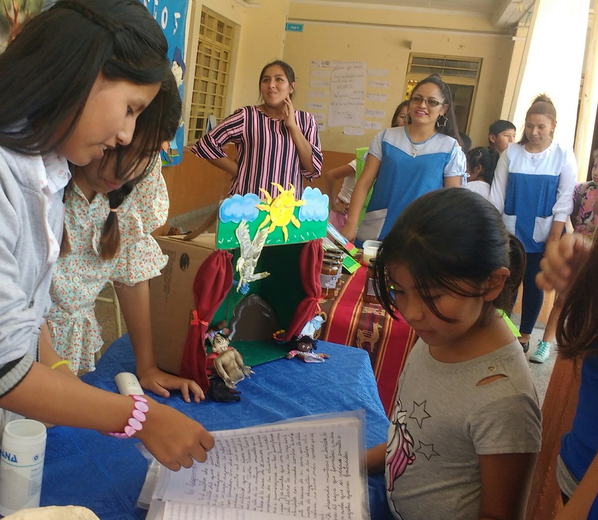 CAI20_PADILLA's tweet photo. Universo Cultural muestra en la escuela Padilla https://t.co/TGyQnHvKQ5
