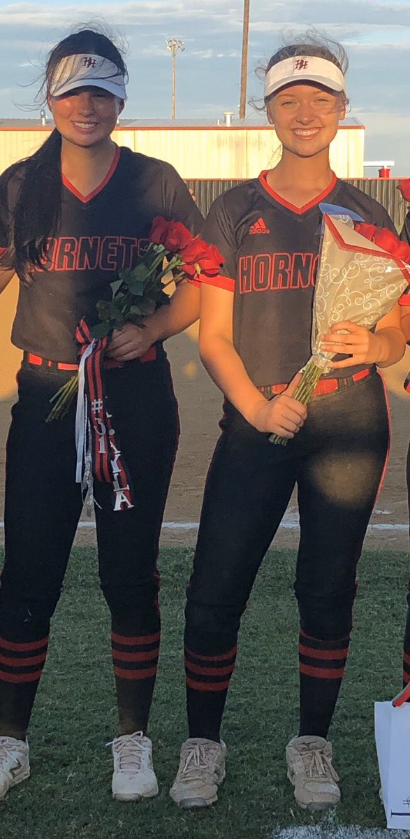 BrandiSanchez1's tweet photo. Congrats to our 2019 all staters!
@kayleesanchez__ @Makayla_2431 https://t.co/sKpVXPu7Wh