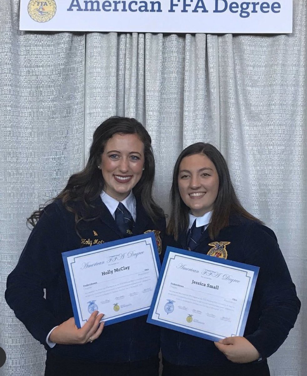 FredericktownF's tweet photo. National Convention || 2019 💛💙 https://t.co/PYokDV9L3D