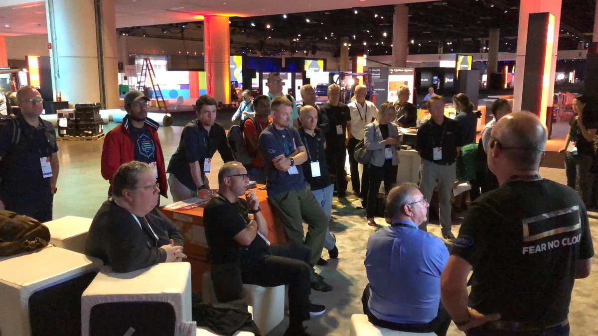 Had a great time to kick off #MSIgnite in today’s #hpe Ignite staff briefing. Team #hpemsft can’t wait to meet all of you this week. Stop by the HPE Booth 2549 is you are at Ignite this week!
