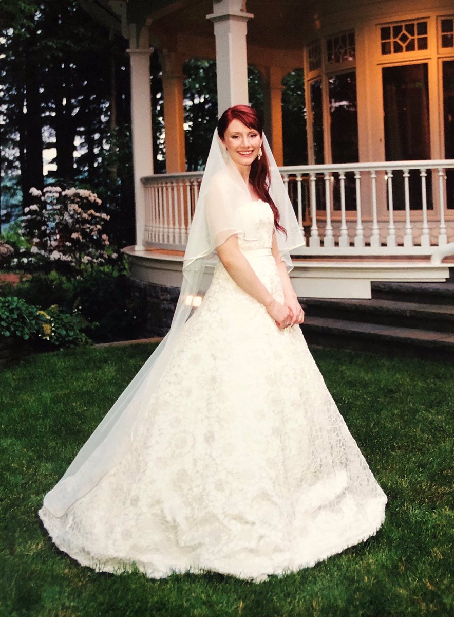 BryceDHoward's tweet photo. . @ZacPosenStudio, your artistry is a gift that we are so lucky to receive. You designed the dress for one of the most important days of my life, and I can’t wait to see what’s ahead for you as you enter this new chapter. Thank you for everything Zac 😘 https://t.co/53PX7ZRHej