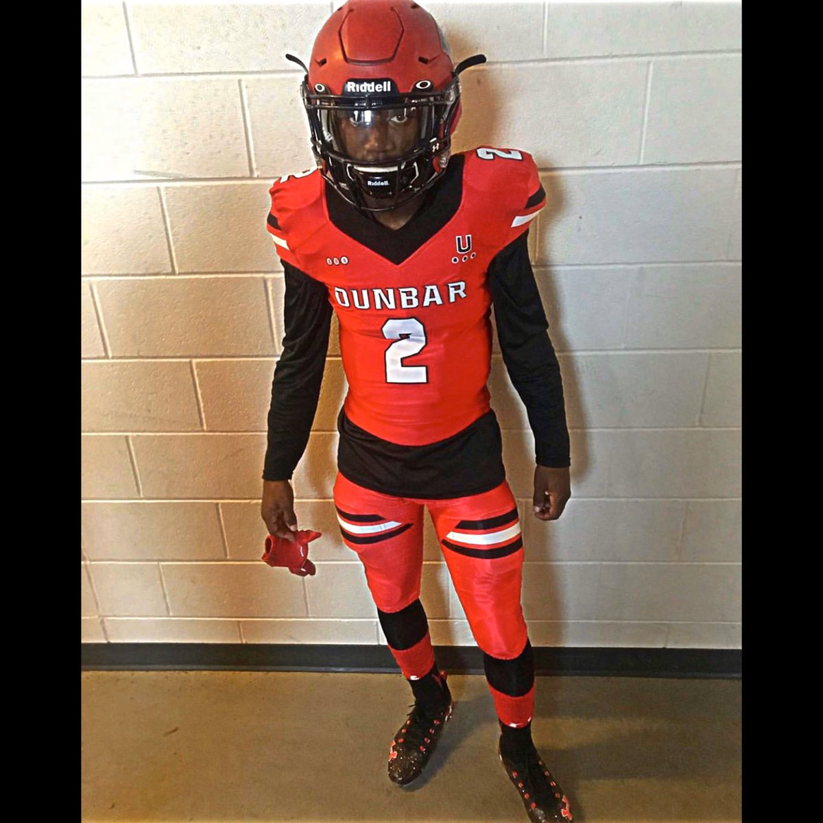 Unison__LLC's tweet photo. It is truly my pleasure to say that I was able to help my Alma mater Dunbar🔴⚫️get new uniforms through my Athletic Apparel company @unisonthebrand Good Luck on this season #RollTide 🌊 #DunMob #ValleyBoyz https://t.co/gHm6OPUcdU