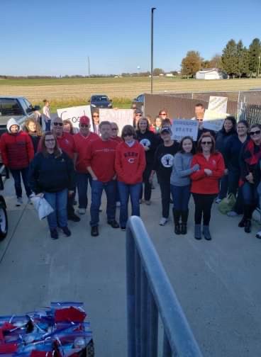 ebbands's tweet photo. CONGRATS on an “Excellent” season!
A HUGE thanks to all of the amazing parents who helped out along the way. If you pulled a trailer, drove a bus, chaperoned, donated or served food, built props, helped us out financially, or cheered for us, we appreciate you!
#WG19 #WeAreEBB https://t.co/5pMOIYG95X