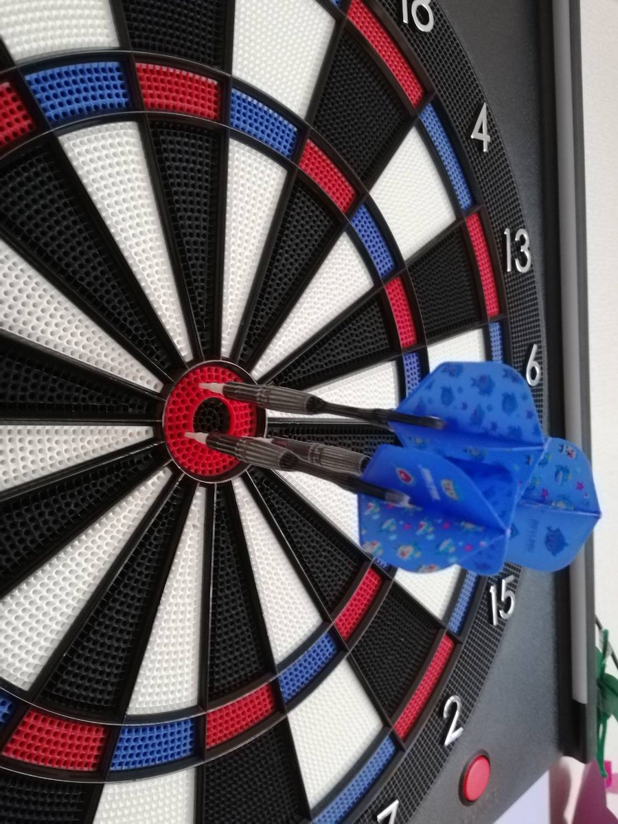 HCSatellite's tweet photo. パパシロのダーツセッティング公開
フライト：鈴木未来モデルver4 typeA L-Flight L3 シェイプモデル
シャフト：エルシャフト スリムロック ブラック300
バレル：ターゲット ライジングサン2.2 村松治樹モデル 2BA

こだわりはバレル！
試投でグリップ安定がスムーズだったので、一年使用しています！ https://t.co/MgbQDGEfux