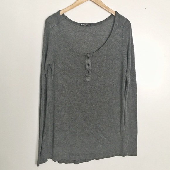 hayrieh's tweet photo. So good I had to share! Check out all the items I'm loving on @Poshmarkapp from @FabricFlippin #poshmark #fashion #style #shopmycloset #jtb #brandymelville #mossimosupplyco: https://t.co/FAm7750GzV https://t.co/Tre3hpxehc