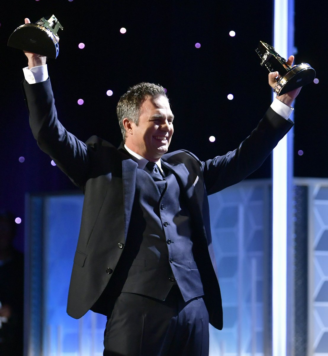 .@MarkRuffalo (aka The Hulk) was thrilled to be presenting the Hollywood BlockBuster Award to @Kevfeige and Victoria Alonso for @Avengers. #HollywoodAwards