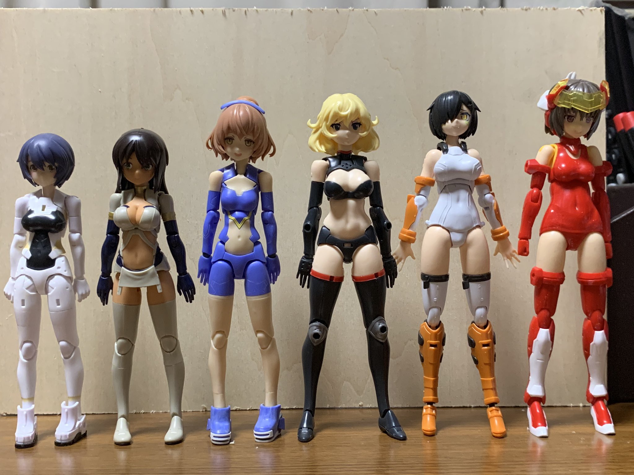 フレームアームズ・ガール 塗装済 完成品 改造パーツ 中サイズ メガミ