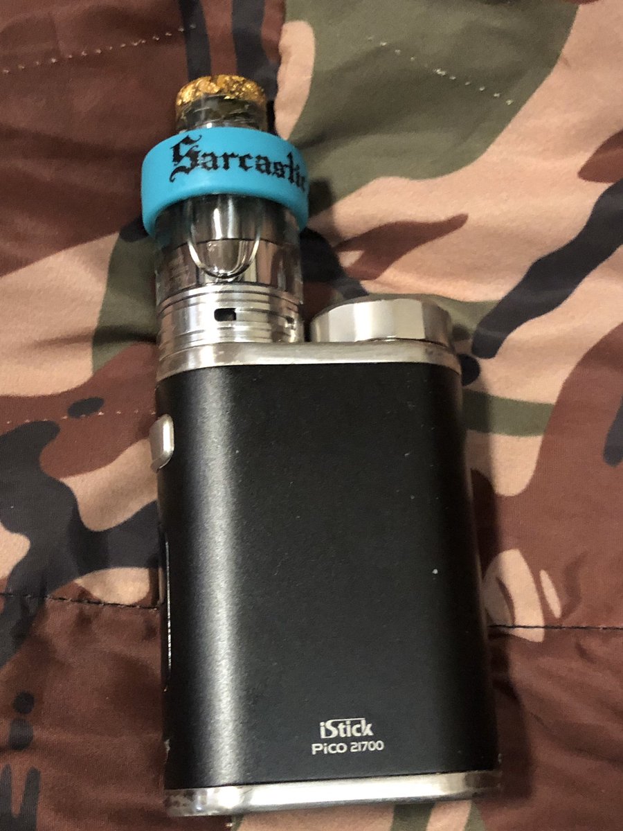 qnrqnr's tweet image. #pico21700 でキャップがポケットの中で開いてベトベトにどばーってなるのは
こうやっておけばいいのにやっと気づいたw #vape
