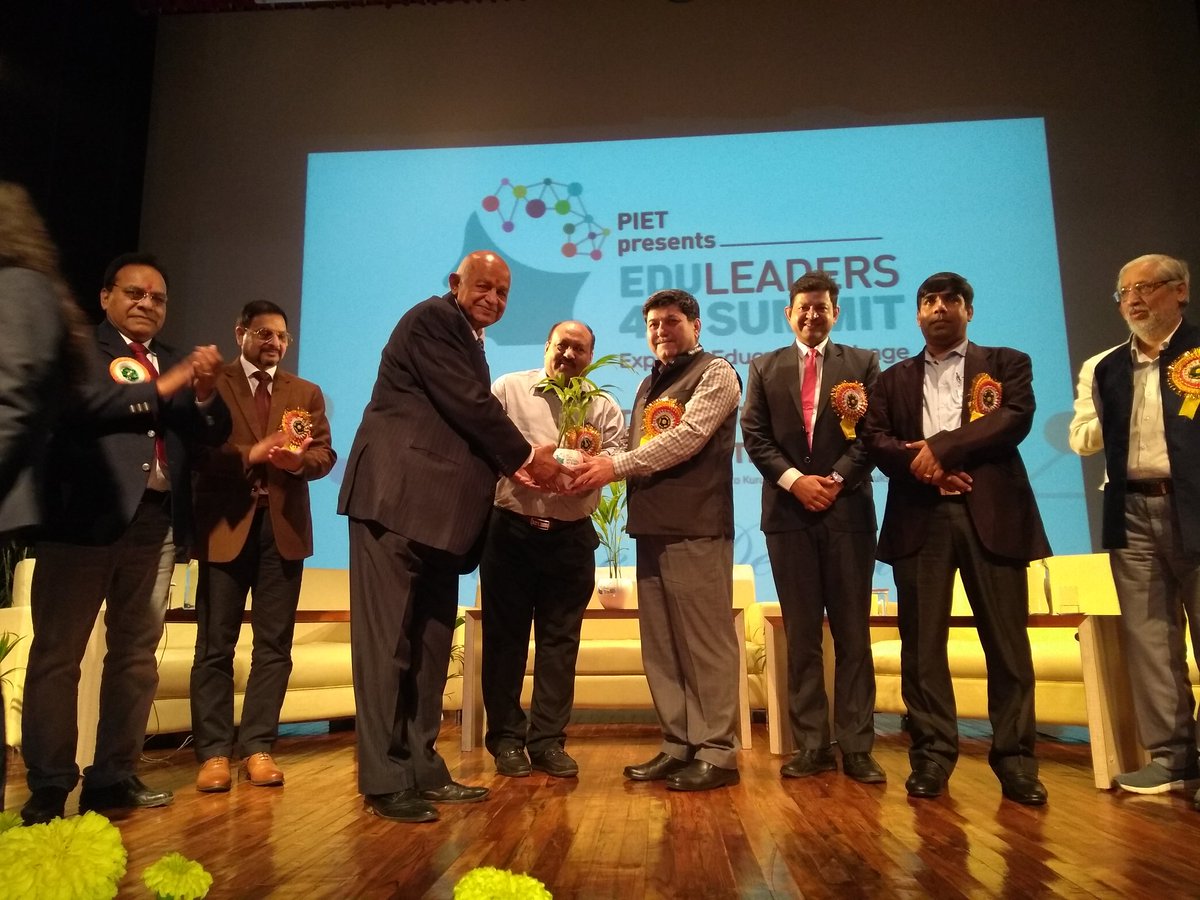 PIETPanipat's tweet photo. Leaders from the First Panel are honoured by Shri Rakesh Tayal, Chairman, PIET as the discussion culminates and ideas are shared for a futuristic academic ecosystem.
#EduLeadersSummit #HigherED #Cybersecurity #AI #BlockChain #EDU4 #Educator #PIET #PIETPanipat #Leaders https://t.co/NABvxw1nnm